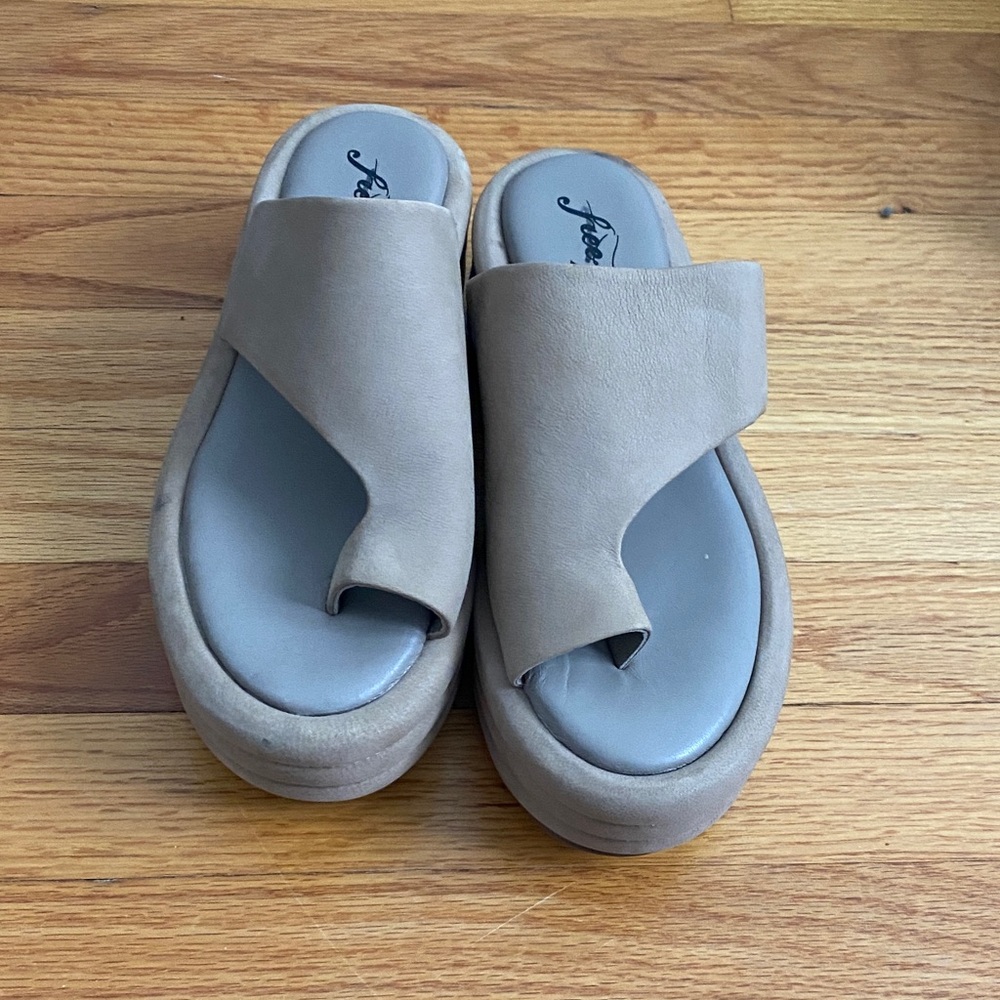 New unused taupe free people sandals, European size 38 approximately US 8